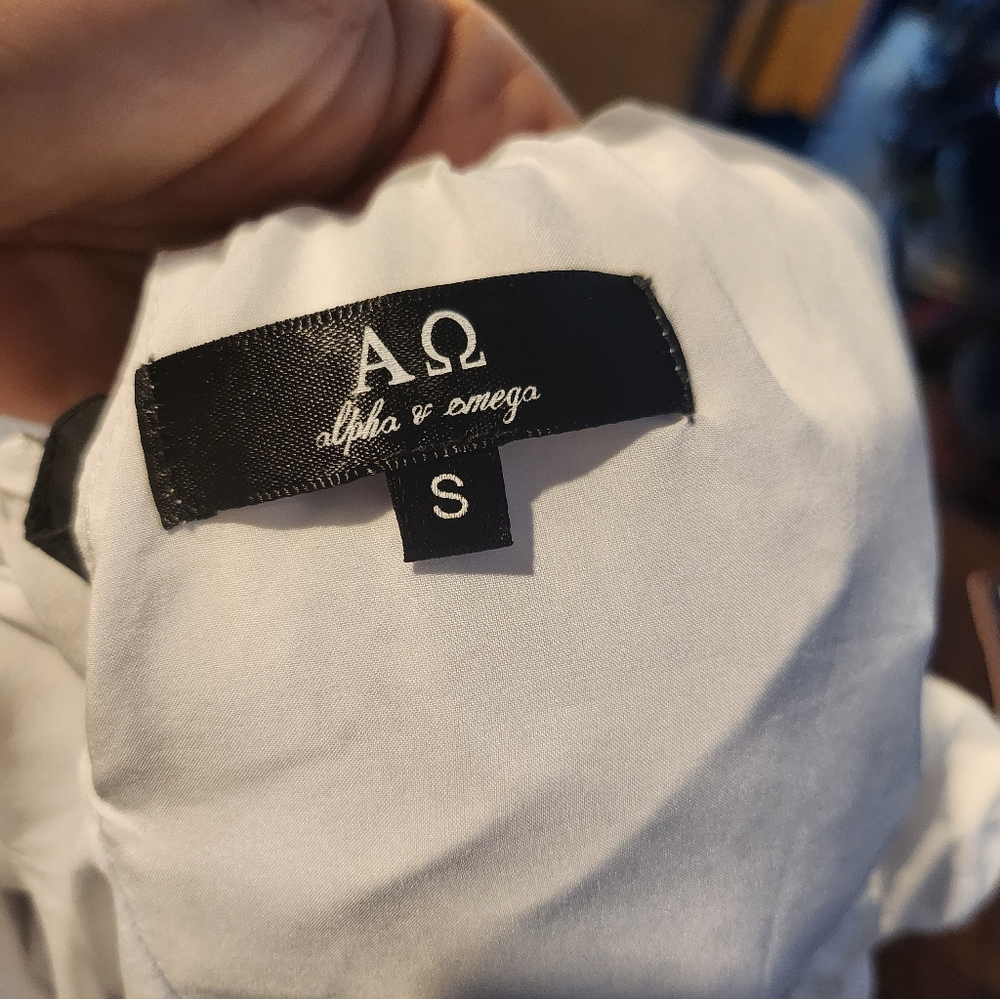 Alpha & Omega top size S - Picture 3 of 3